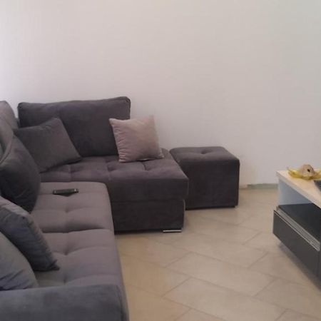Eri Apartament Himare Exteriör bild