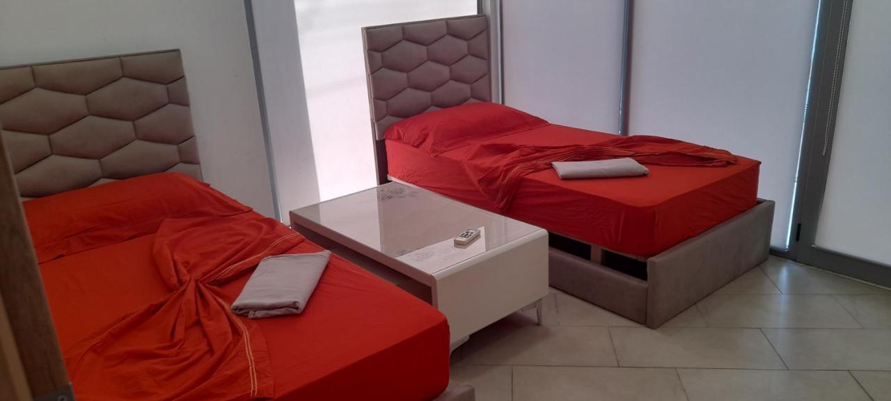 Eri Apartament Himare Exteriör bild